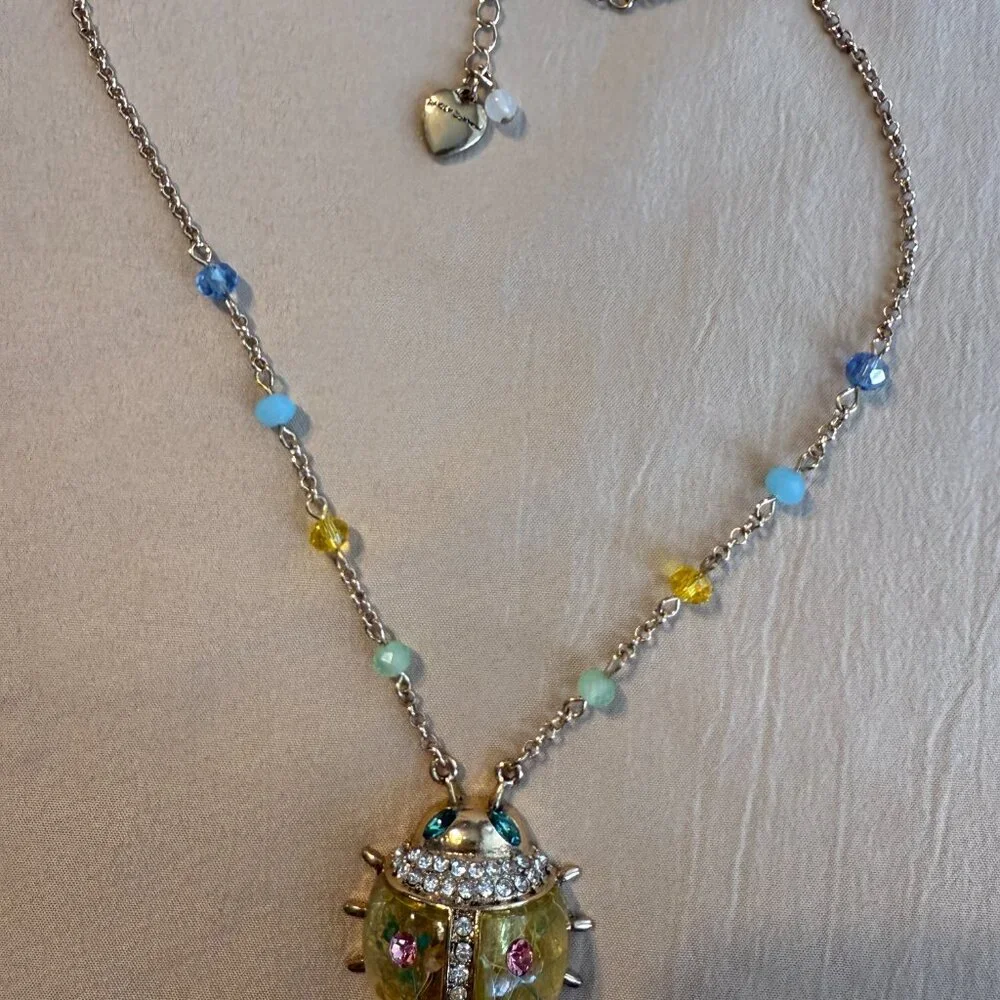 Sweetness and Light Necklace - Picture 3 of 3